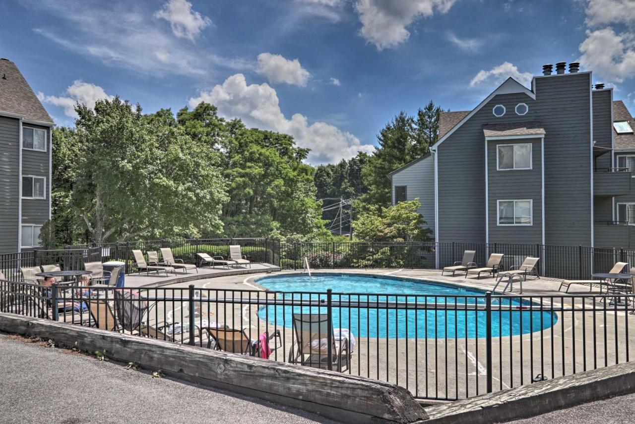 Cozy Resort-Style Gatlinburg Condo Indoor Pool! Exterior photo